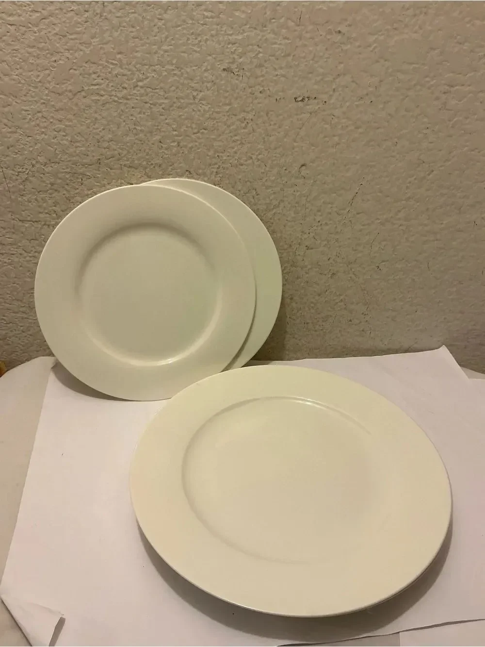 Mikasa Delray Bone China (6 Piece Set) Of 4 Dinner & 2 Salad Plates G26